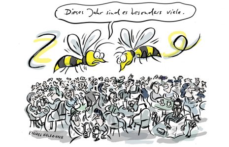 wespen sommer wespe café menschen draußen sitzen sonne insekten eiscafe